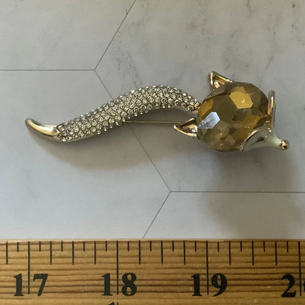 Vintage Enamel Fox Brooch Amber Crystal Rhinestone Gold Tone Animal Pin 3.5